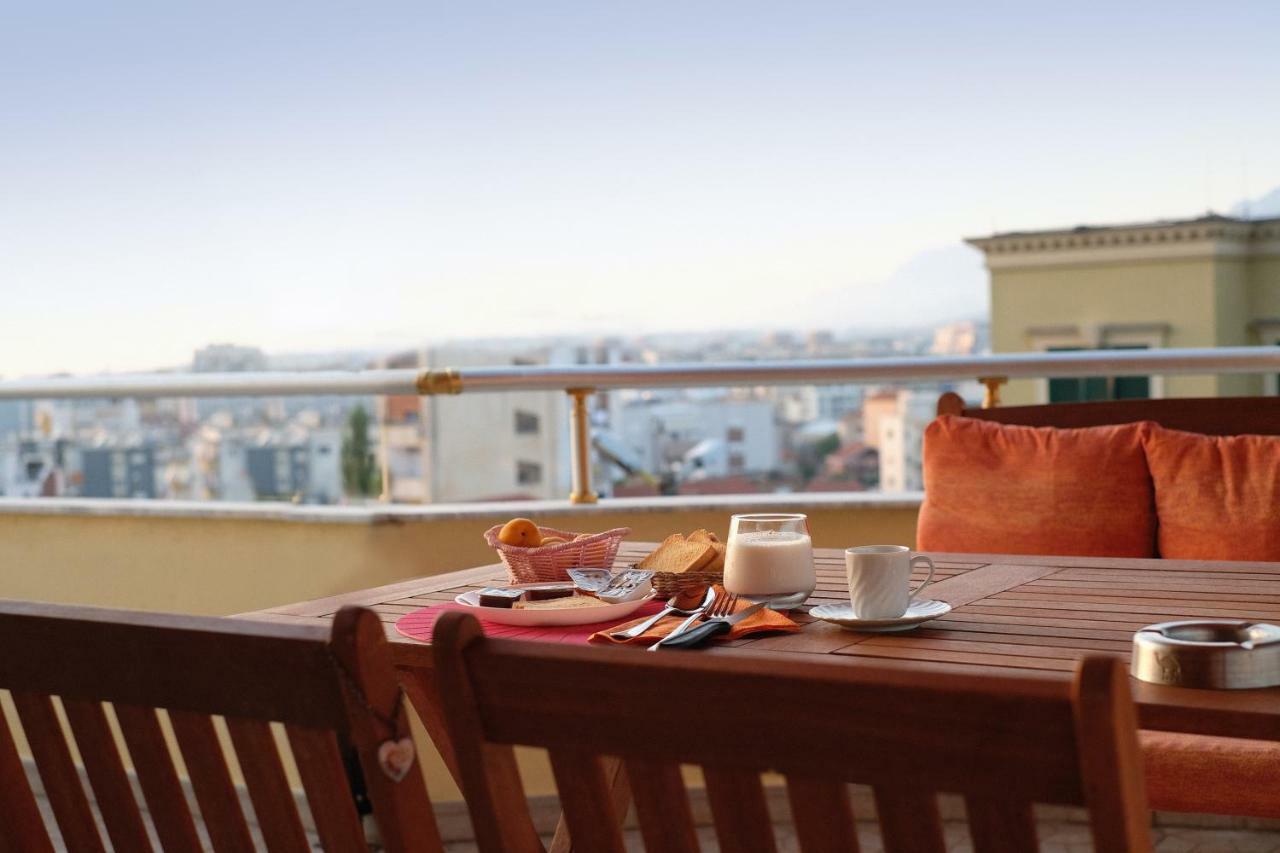 Friends Terrace Leilighet Tiranë Eksteriør bilde